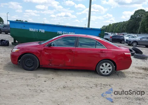 2007 Toyota Camry Le z USA, uszkodzony, nr VIN 4T1BE46K97U050646